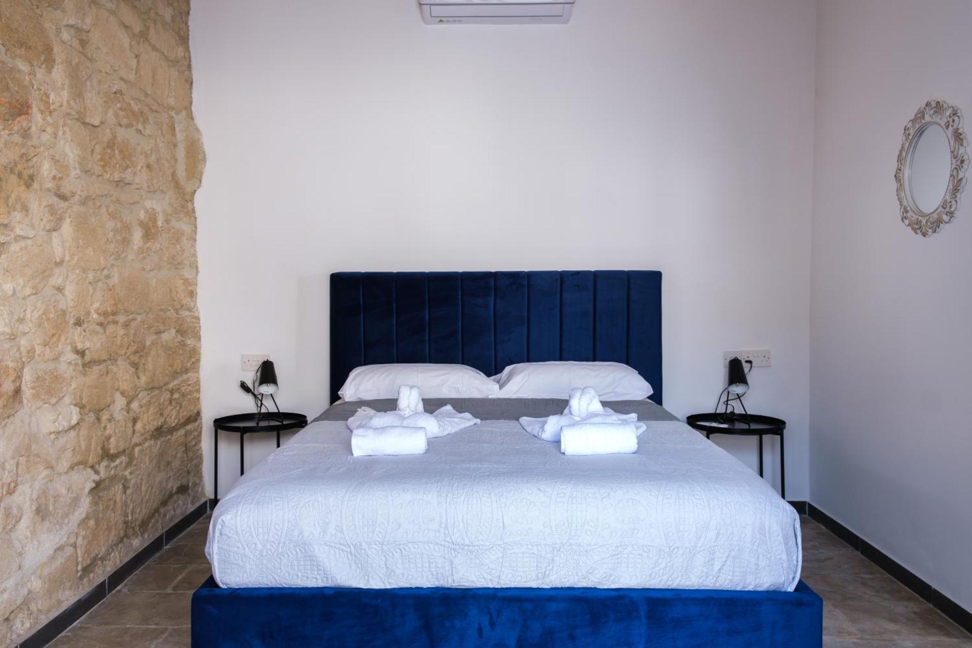 Royal Stay Luxury Homes Paphos Szoba fotó