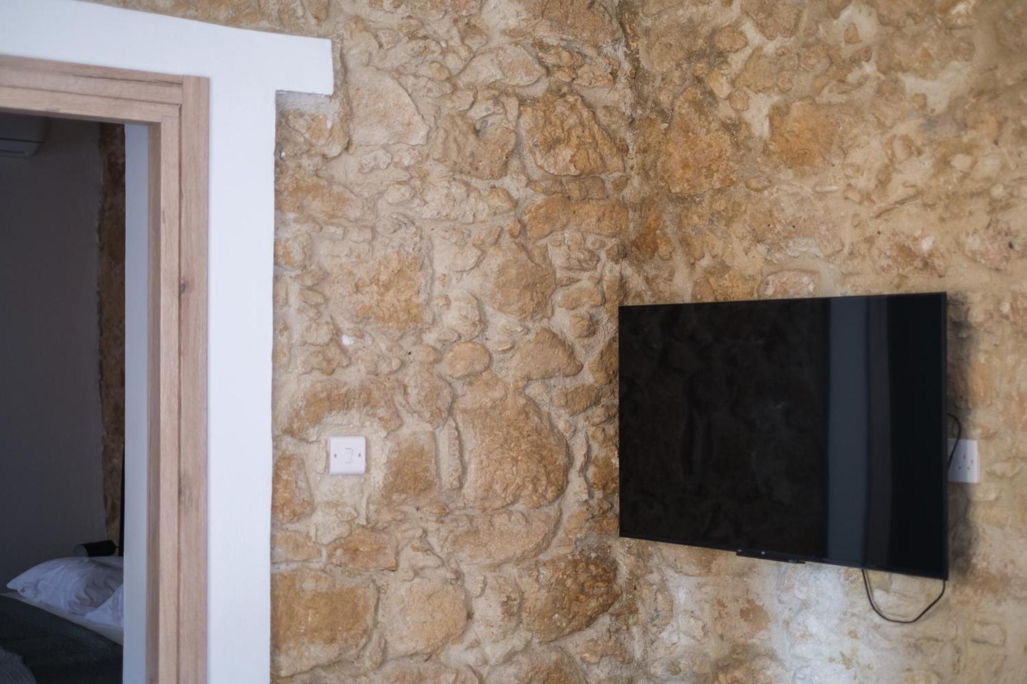 Royal Stay Luxury Homes Paphos Szoba fotó